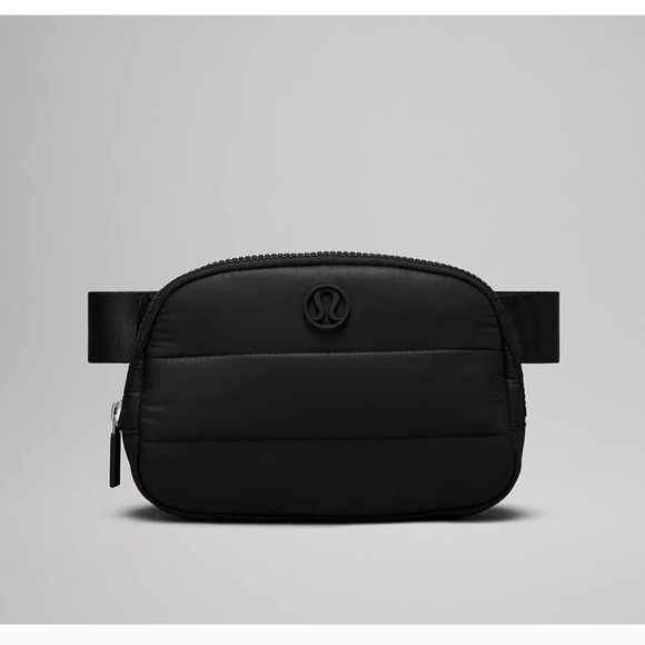 Lululemon Everywhere Belt Bag 1L *Wunder Puff in Black - Picture 2 of 13